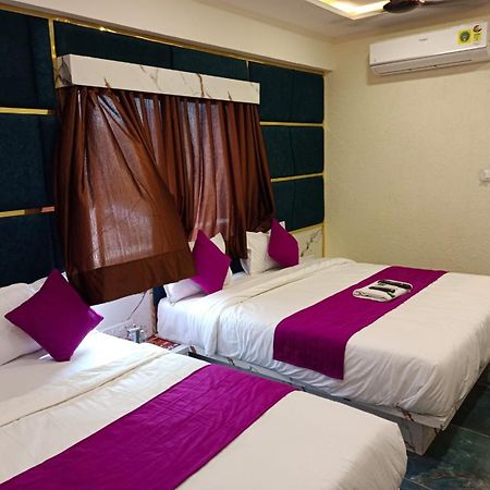 Hotel Karnavati Ahmedabad Ngoại thất bức ảnh