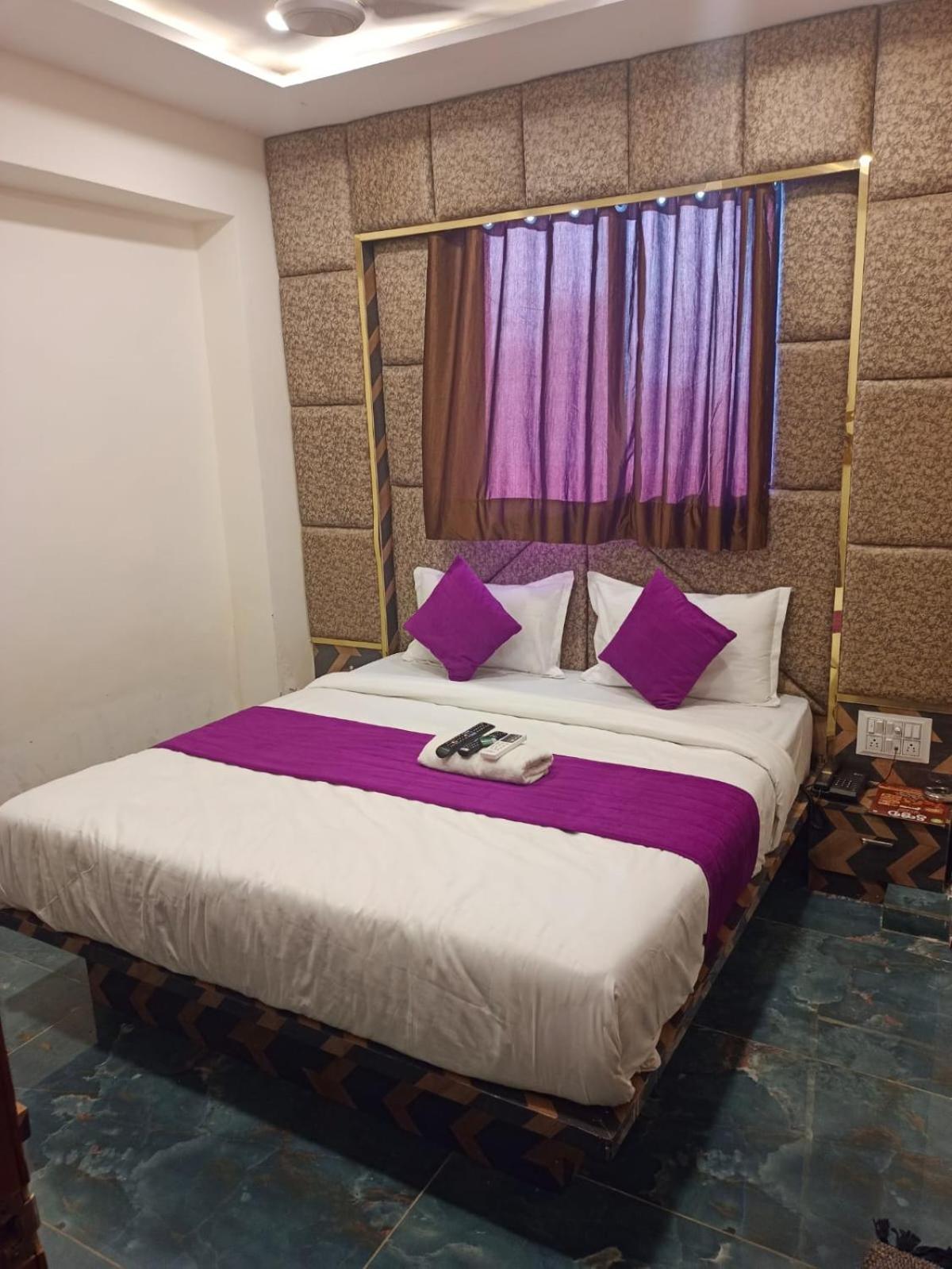 Hotel Karnavati Ahmedabad Ngoại thất bức ảnh