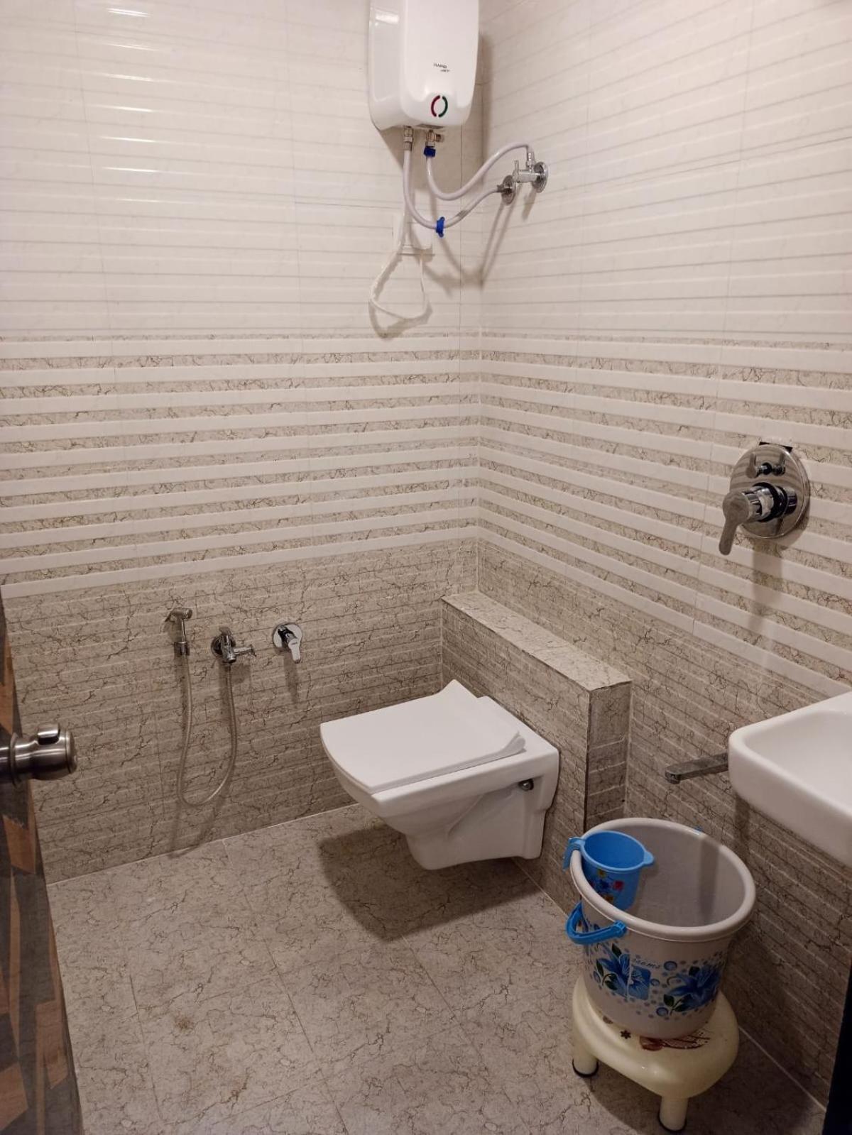 Hotel Karnavati Ahmedabad Ngoại thất bức ảnh